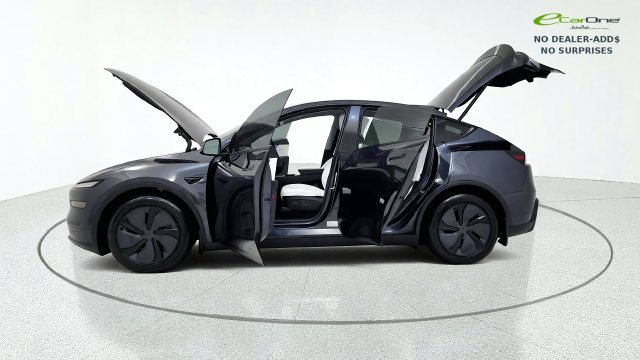 Used 2026 Tesla Model Y AWD image 14
