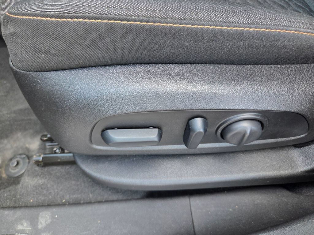 Certified 2018 Chevrolet Equinox LT FWD image 6