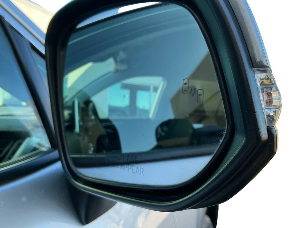 Used 2025 Toyota RAV4 XLE image 22