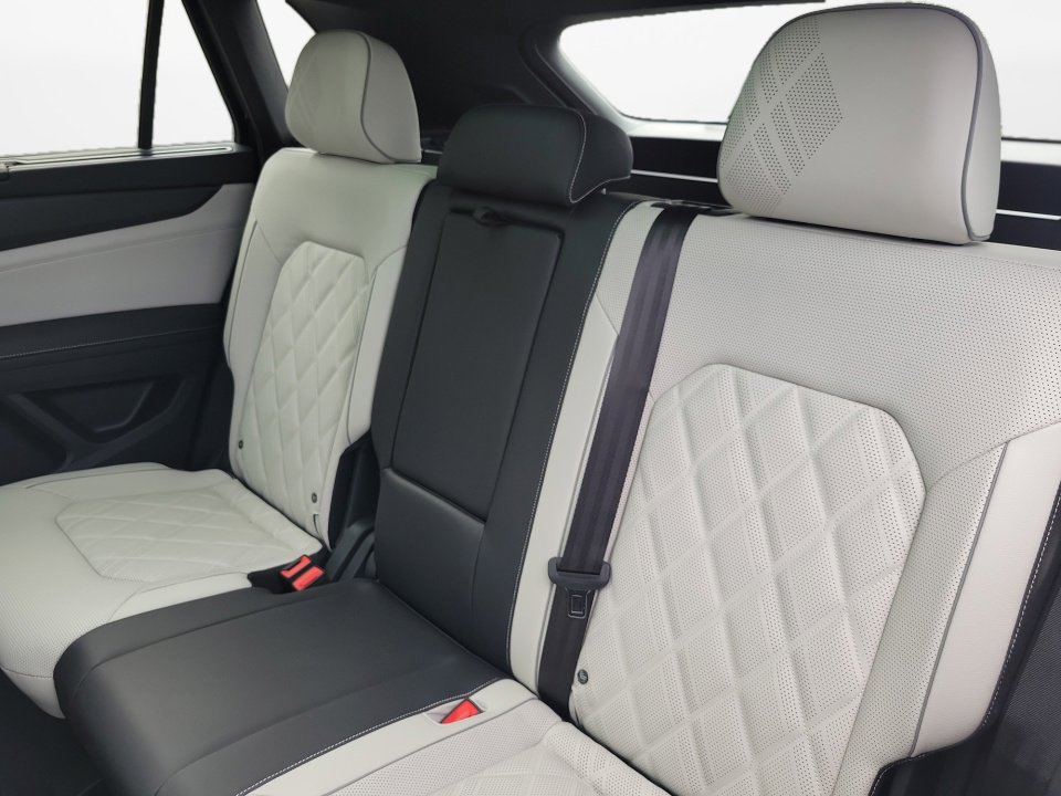 New 2025 Volkswagen Atlas Cross Sport SEL Premium R-Line image 12