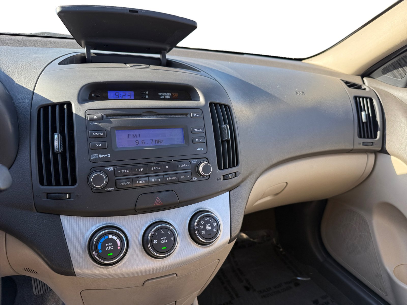 Used 2008 Hyundai Elantra GLS image 12