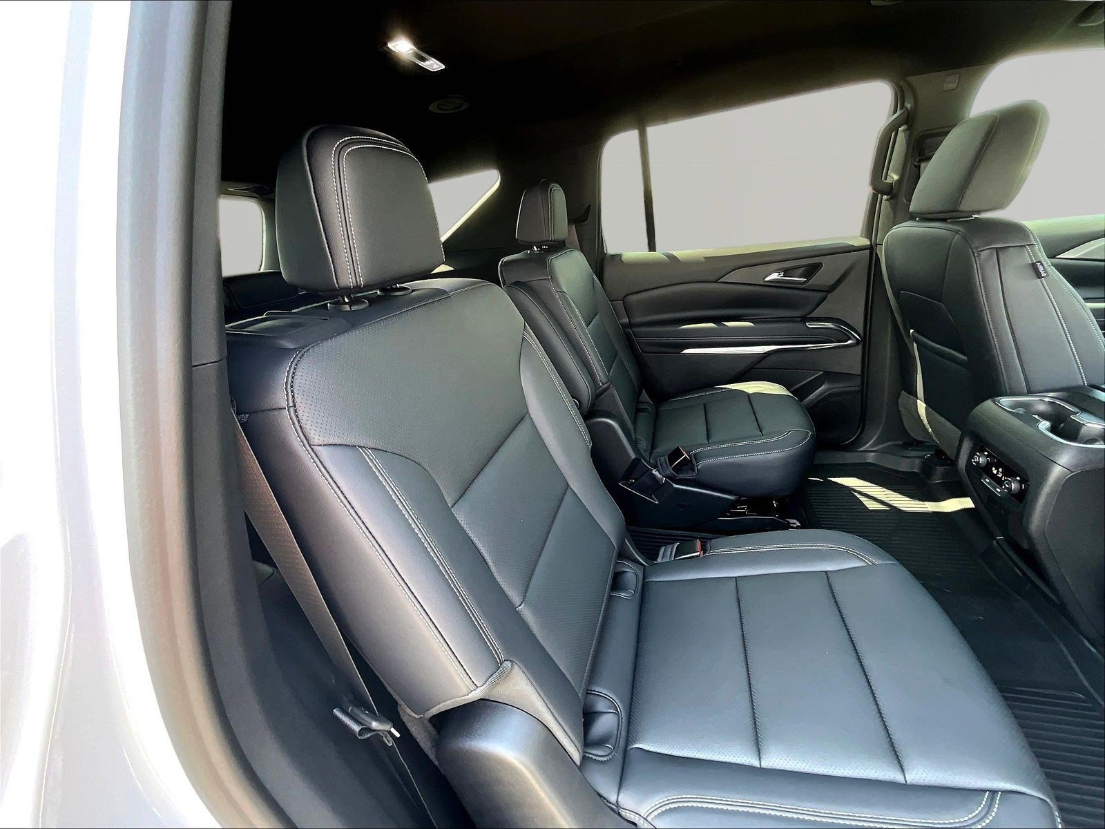 New 2027 Chevrolet Traverse LT w/ Driver Confidence Package AWD/4WD image 20
