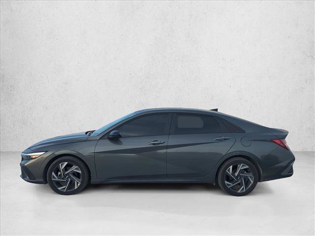 Used 2025 Hyundai Elantra Sport FWD image 5