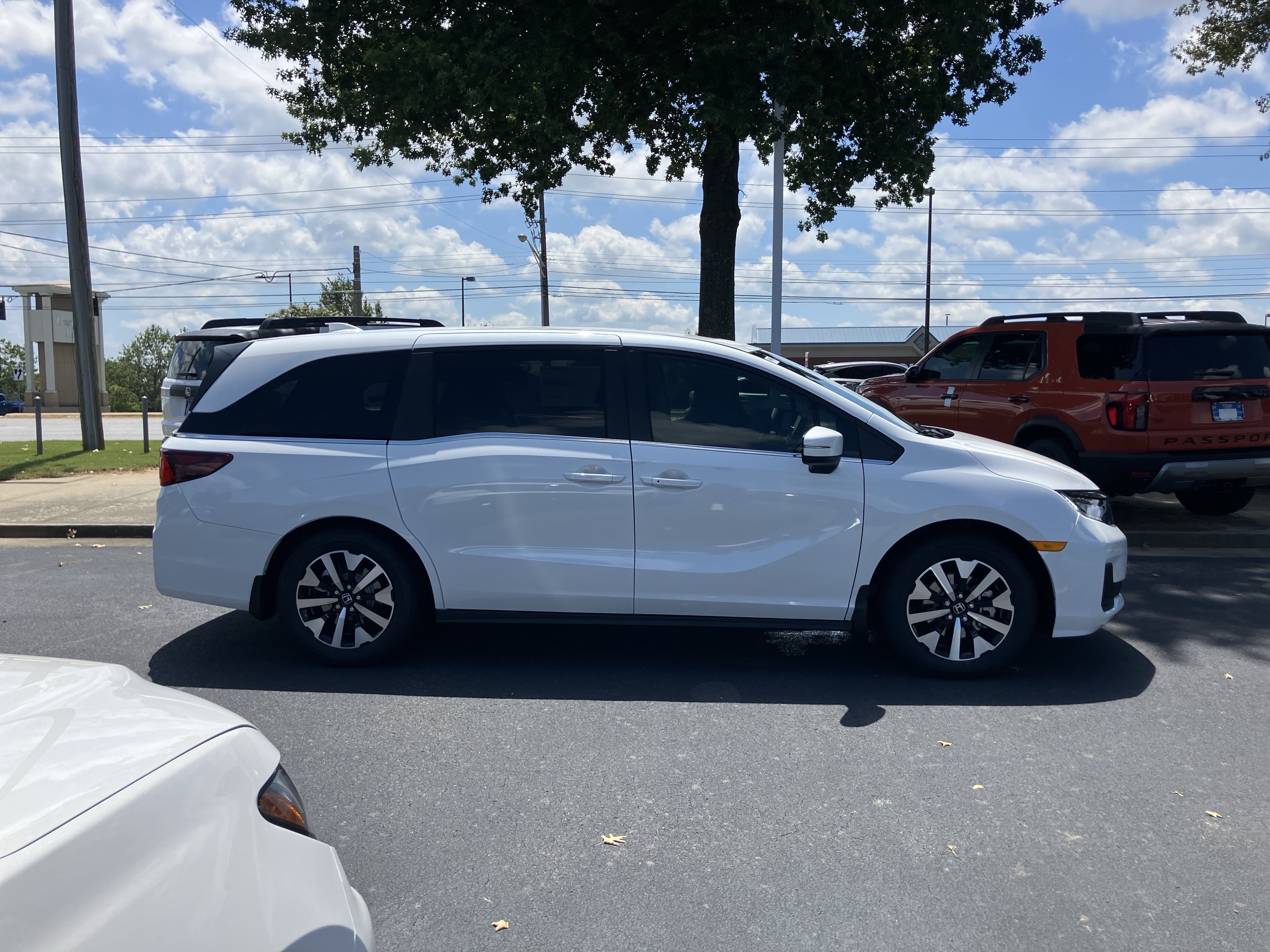New 2026 Honda Odyssey EX-L image 10