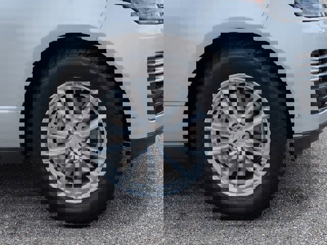 Used 2020 Land Rover Range Rover AWD/4WD image 12