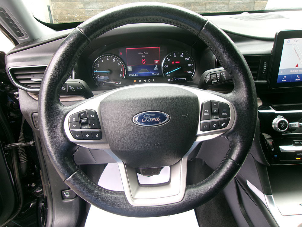 Used 2022 Ford Explorer Limited w/ Equipment Group 301A AWD/4WD image 20