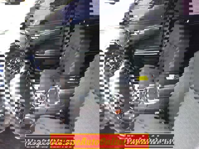 Used 2018 Chrysler 300 Touring w/ Sport Appearance Package image 18