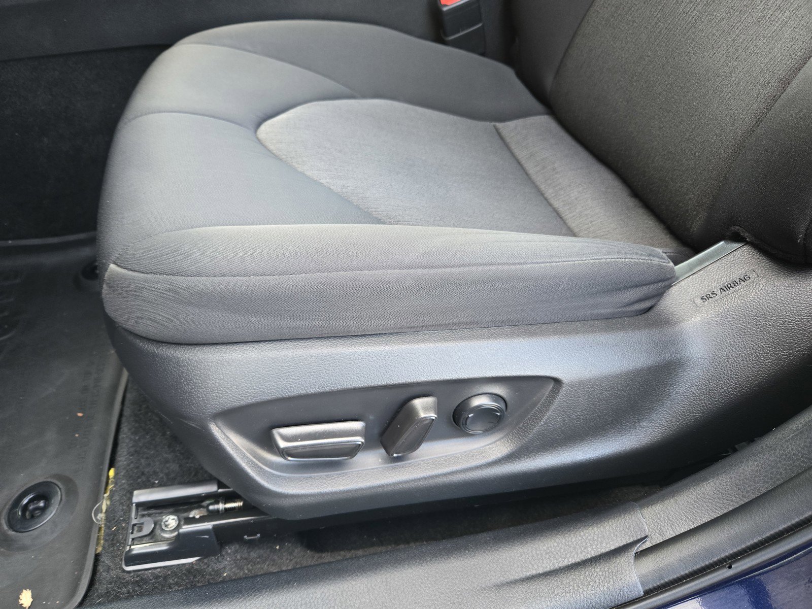 Used 2022 Toyota Camry LE FWD image 14