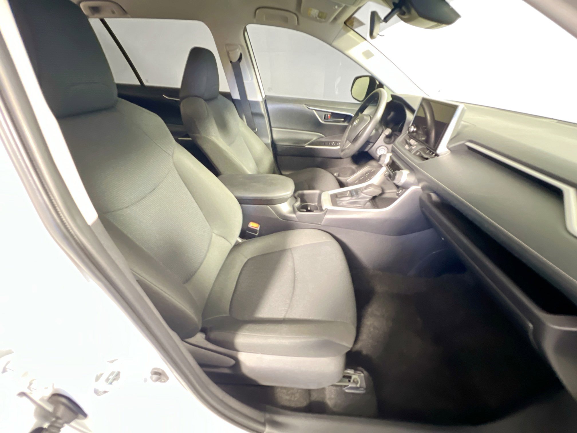 Used 2024 Toyota RAV4 LE image 30