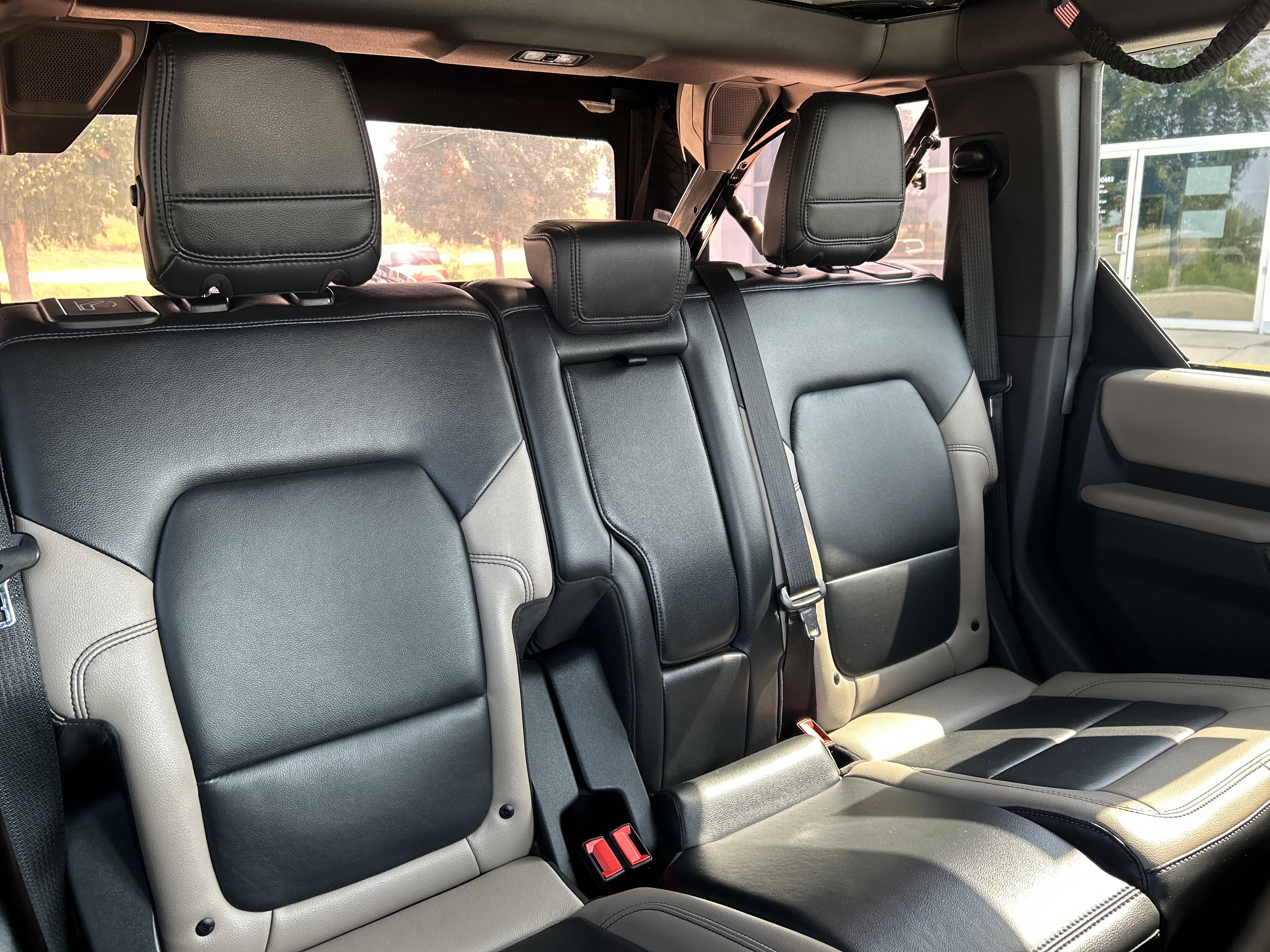 Used 2022 Ford Bronco Wildtrak image 9