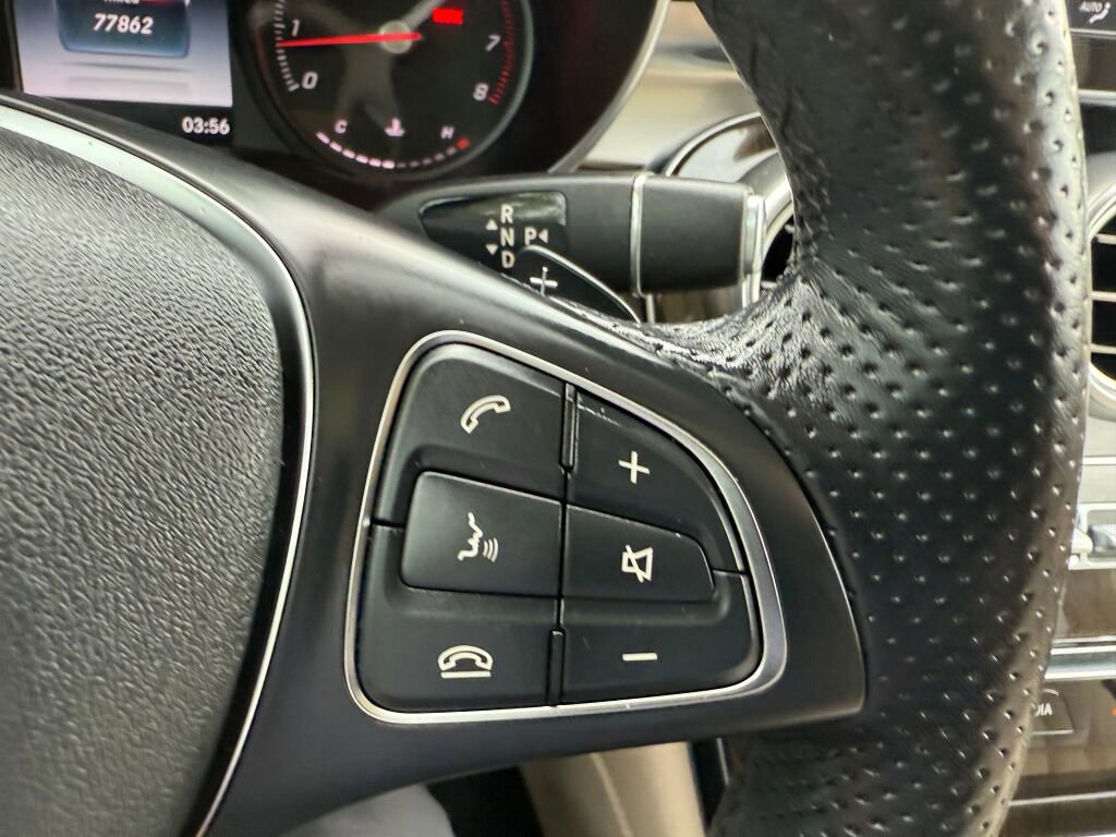 Used 2019 Mercedes-Benz GLC 300 4MATIC image 15