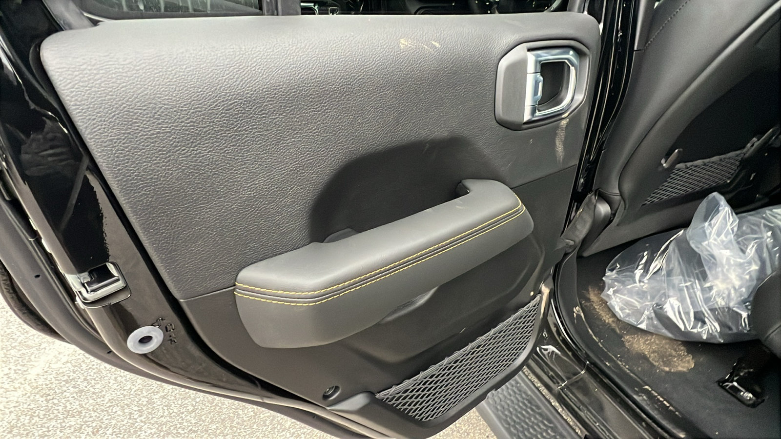 New 2026 Jeep Wrangler Unlimited Sahara AWD/4WD image 19