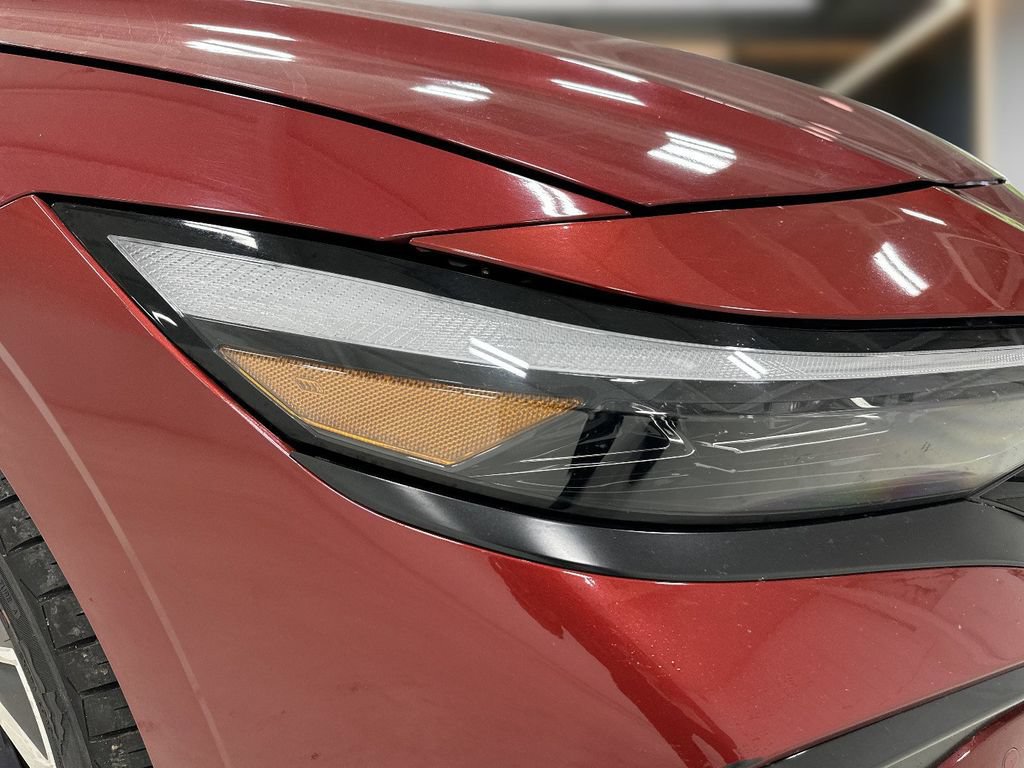 Certified 2024 Hyundai Elantra Limited FWD image 12