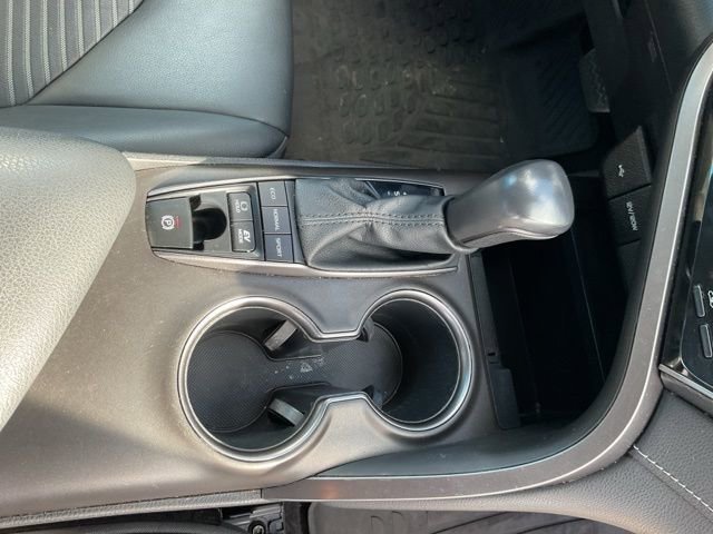 Used 2022 Toyota Camry SE image 18
