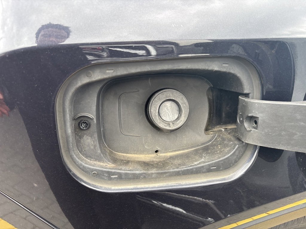 Used 2023 Cadillac XT4 Premium Luxury w/ Cold Weather Package image 10