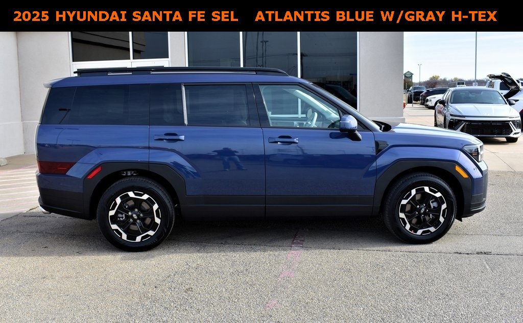 New 2025 Hyundai Santa Fe SEL image 2