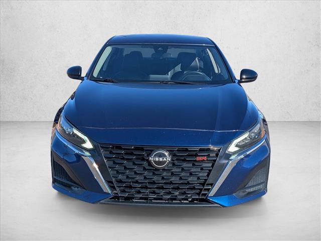 Used 2023 Nissan Altima 2.5 SR image 2