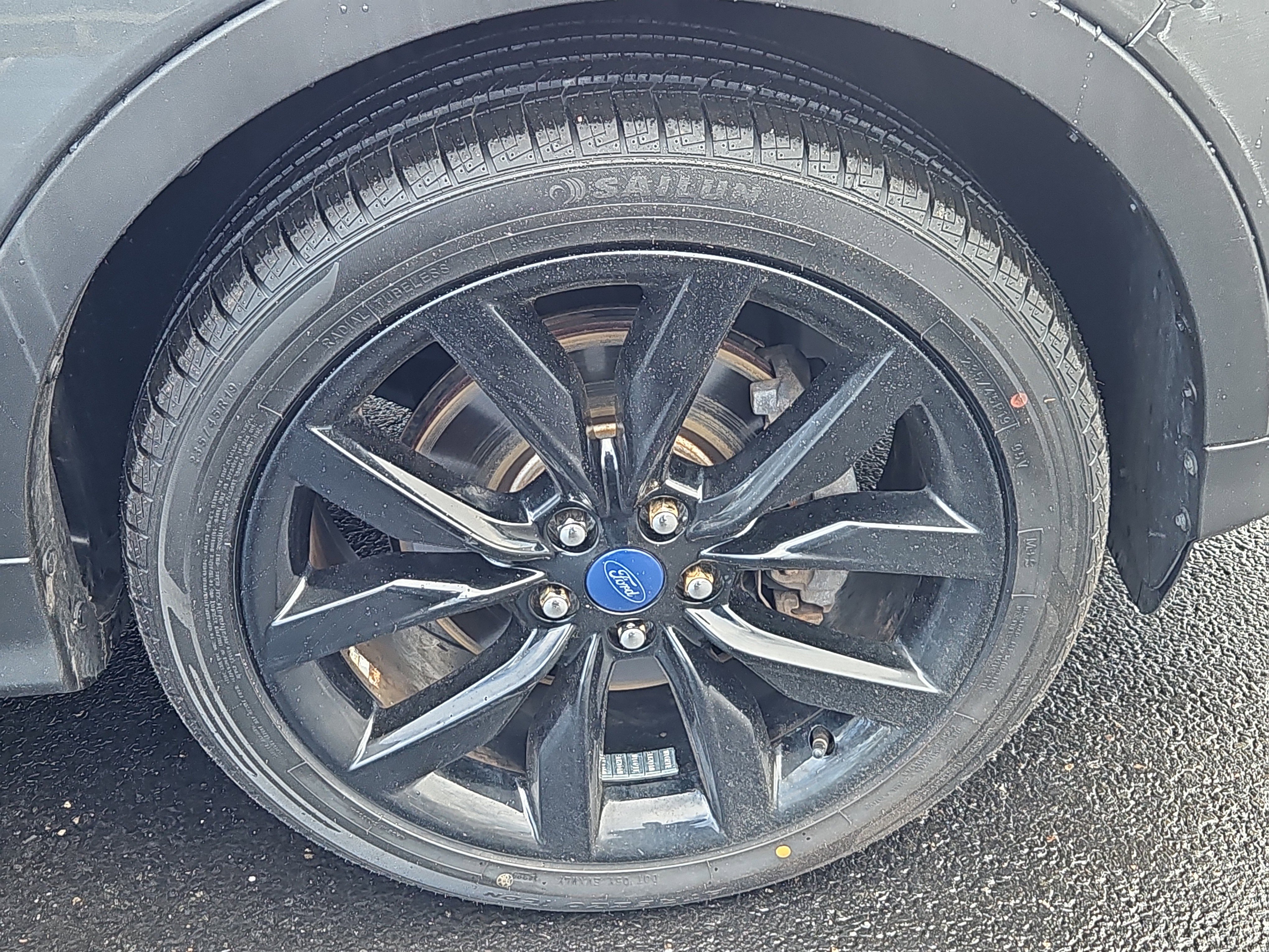 Used 2018 Ford Escape SE w/ SE Sport Appearance Package image 25