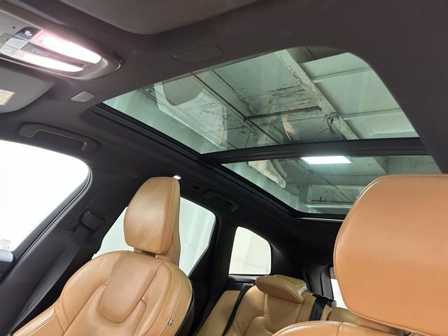 Used 2023 Volvo XC60 B6 Ultimate w/ Climate Package image 22