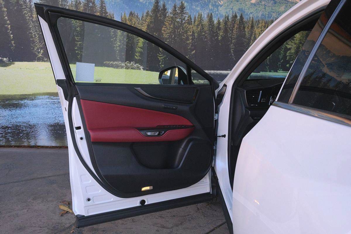 Used 2022 Lexus NX 450h+ AWD w/ Vision Package image 11