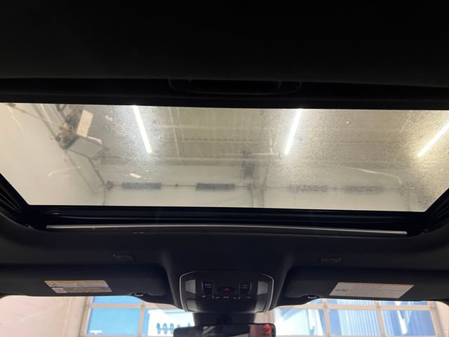 Used 2025 Toyota Highlander XSE AWD/4WD image 21