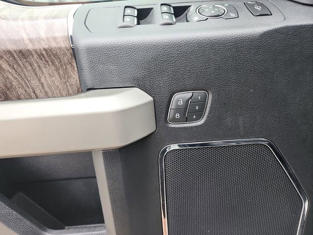 Used 2019 Ford F250 Lariat w/ Lariat Ultimate Package image 19