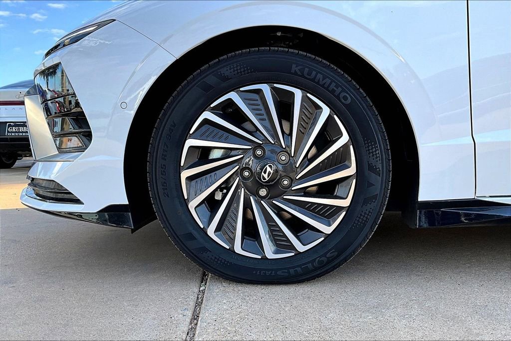 New 2025 Hyundai Sonata Limited image 38