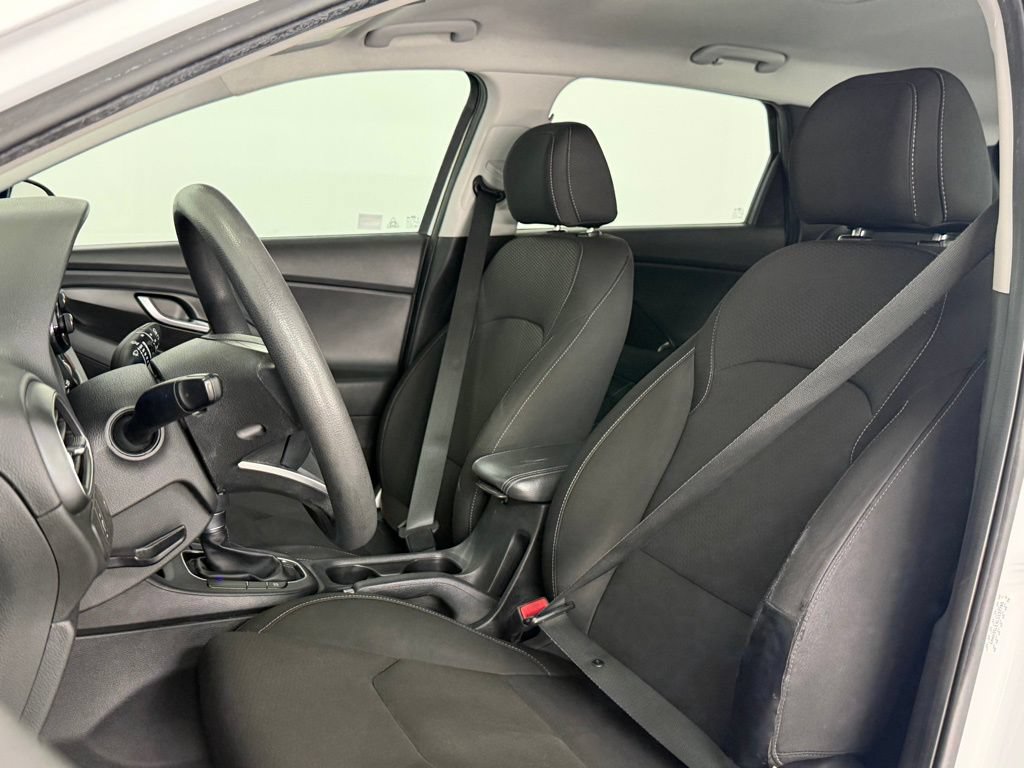 Used 2020 Hyundai Elantra GT FWD image 42