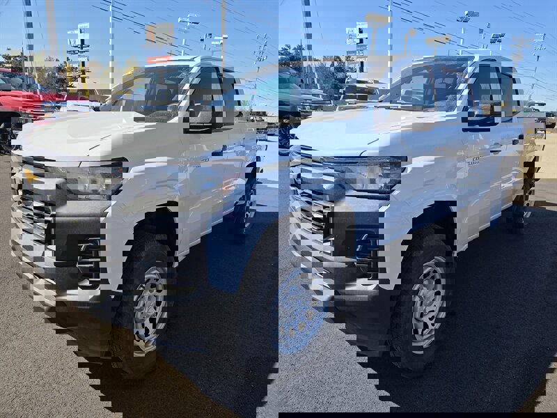 Used 2023 Chevrolet Colorado W/T image 7