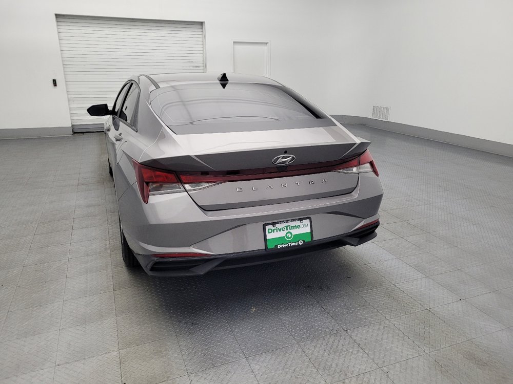 Used 2021 Hyundai Elantra SE image 6