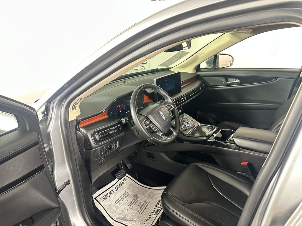 Used 2022 Lincoln Nautilus Reserve AWD/4WD image 19
