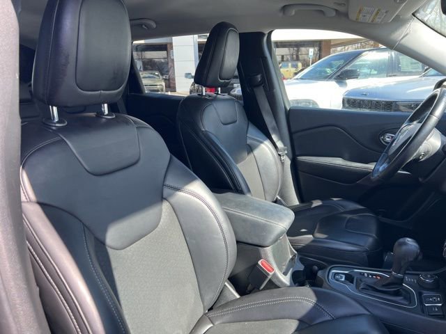 Used 2019 Jeep Cherokee Latitude Plus image 26