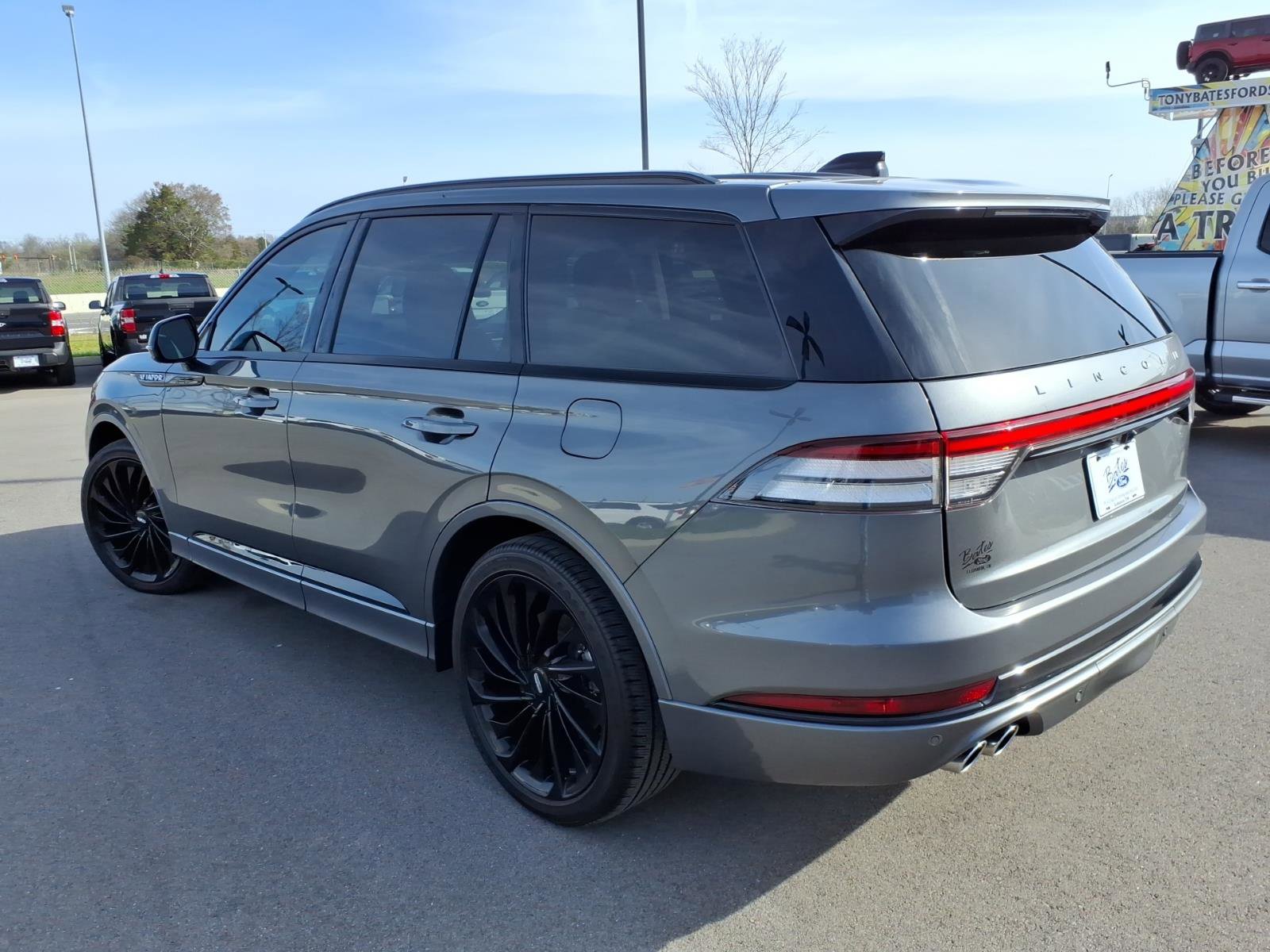 Used 2025 Lincoln Aviator Reserve w/ Equipment Group 201A image 5