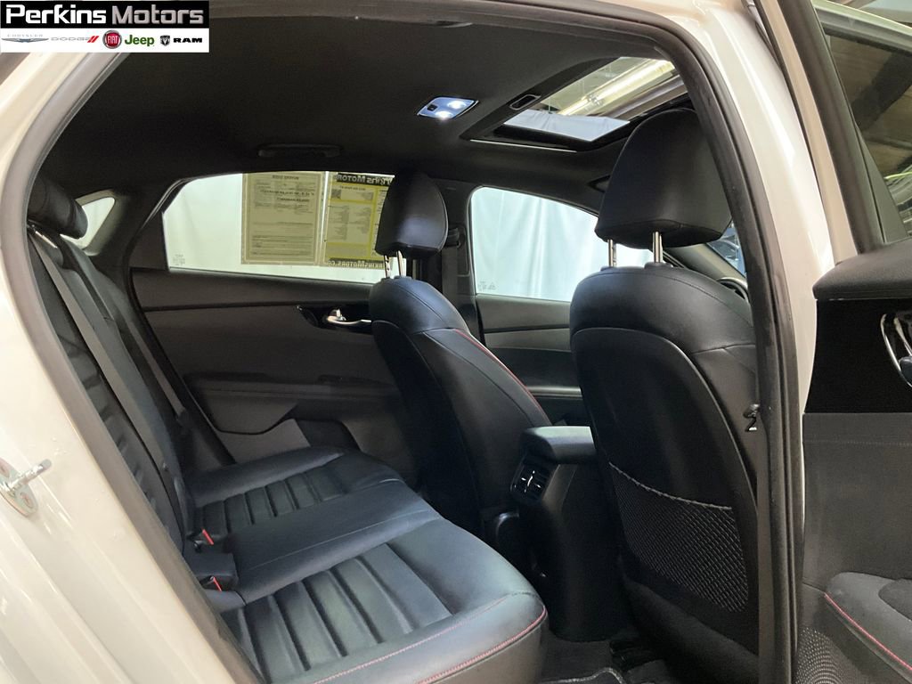 Used 2022 Kia Forte GT w/ GT2 Package image 11