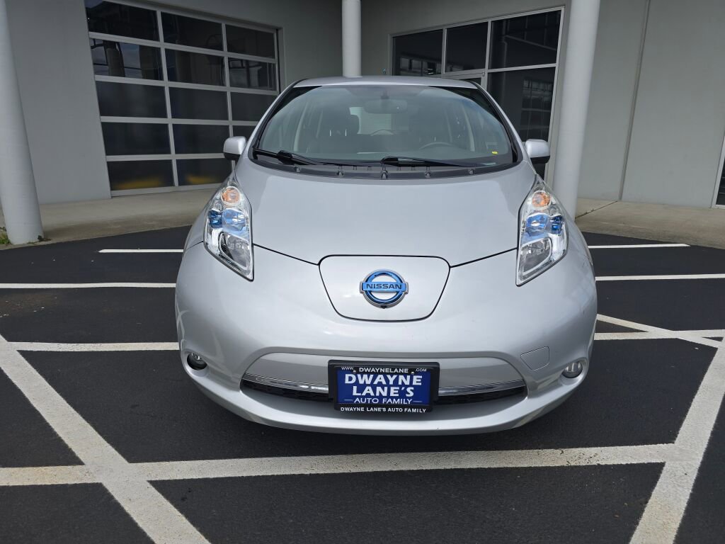 Used 2013 Nissan Leaf SL w/ Premium Pkg image 2