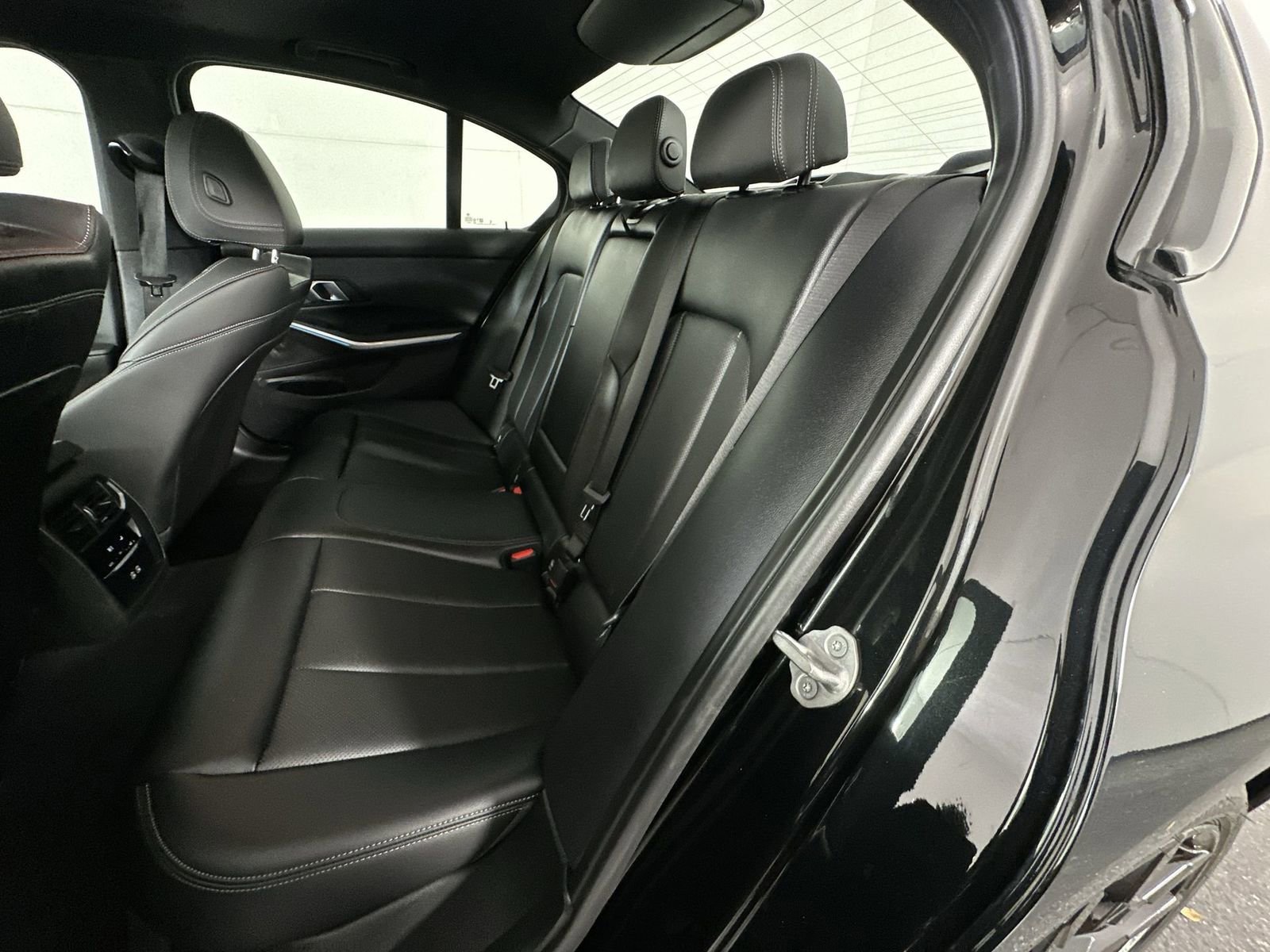 Used 2026 BMW 330i xDrive Sedan image 23