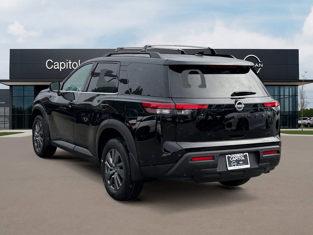 New 2025 Nissan Pathfinder SV image 7