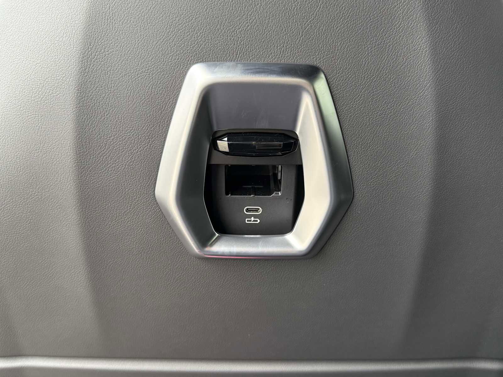 New 2026 BMW XM Label Red image 38