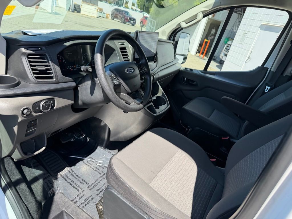 Used 2022 Ford Transit 350 XLT image 2