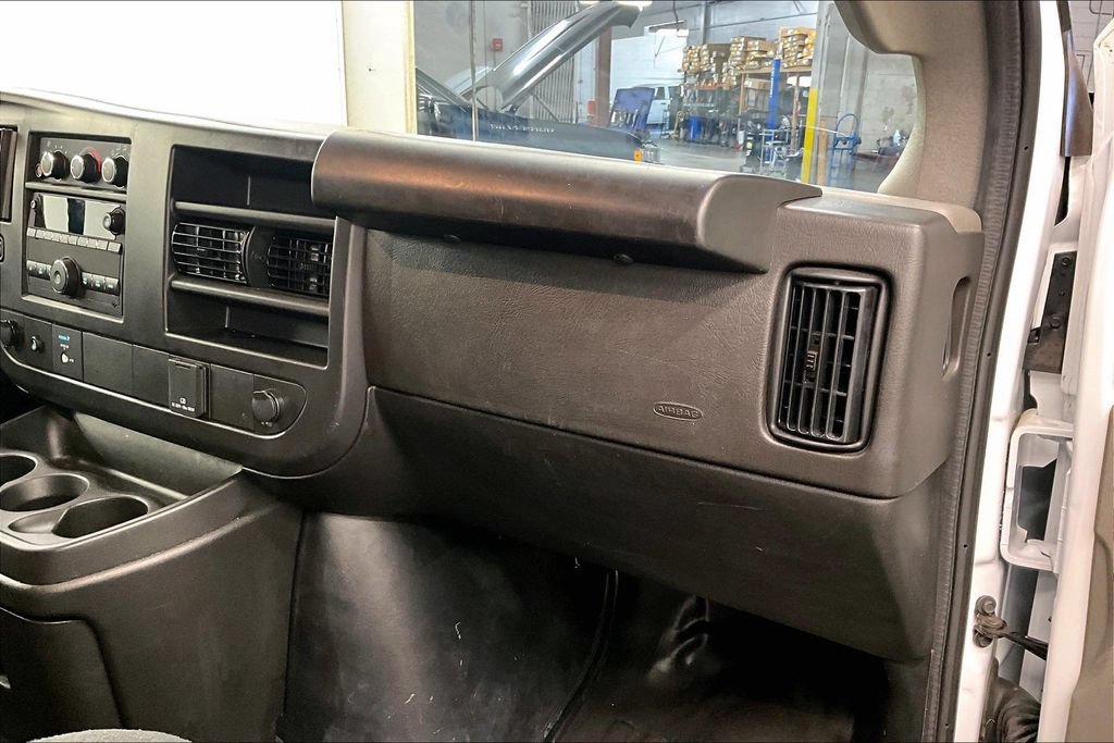 Used 2025 Chevrolet Express 2500 w/ Driver Convenience Package RWD image 15