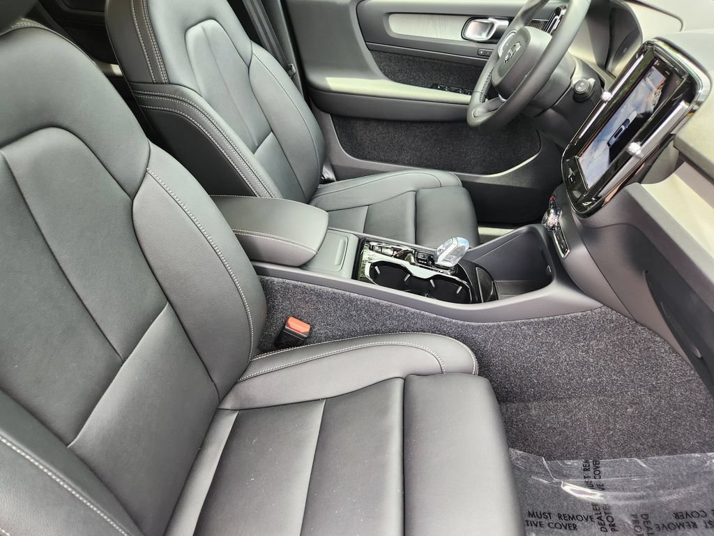 New 2026 Volvo XC40 B5 Ultra w/ Climate Package AWD/4WD image 5
