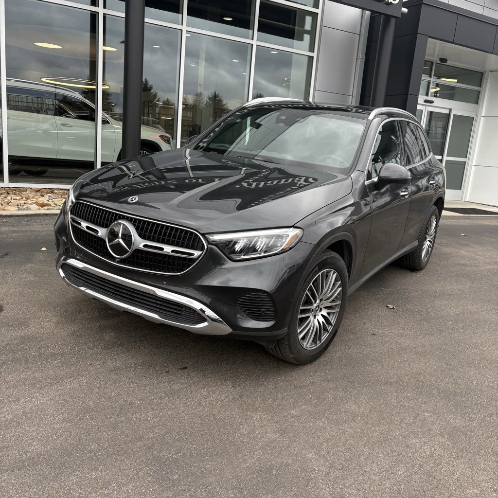 Certified 2025 Mercedes-Benz GLC 300 GLC 300 image 3