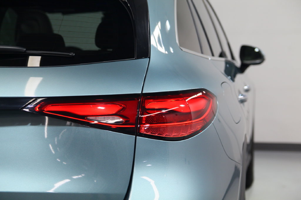 Certified 2025 Mercedes-Benz GLC 300 image 17