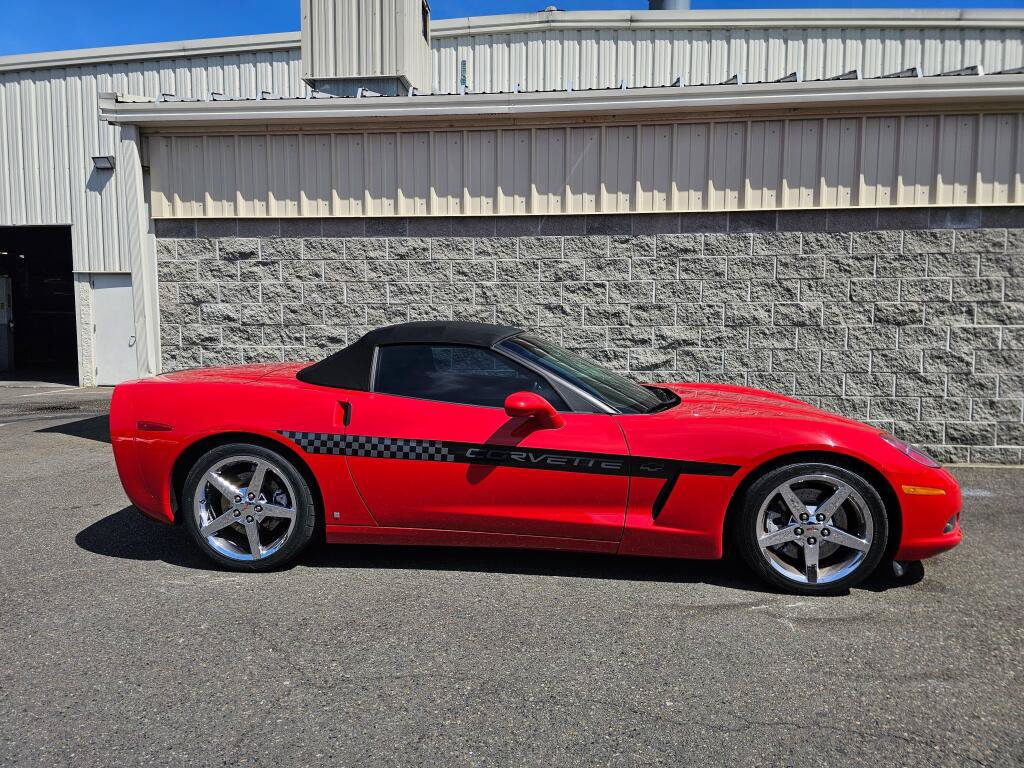 Used 2007 Chevrolet Corvette Convertible w/ Preferred Equipment Group RWD image 9