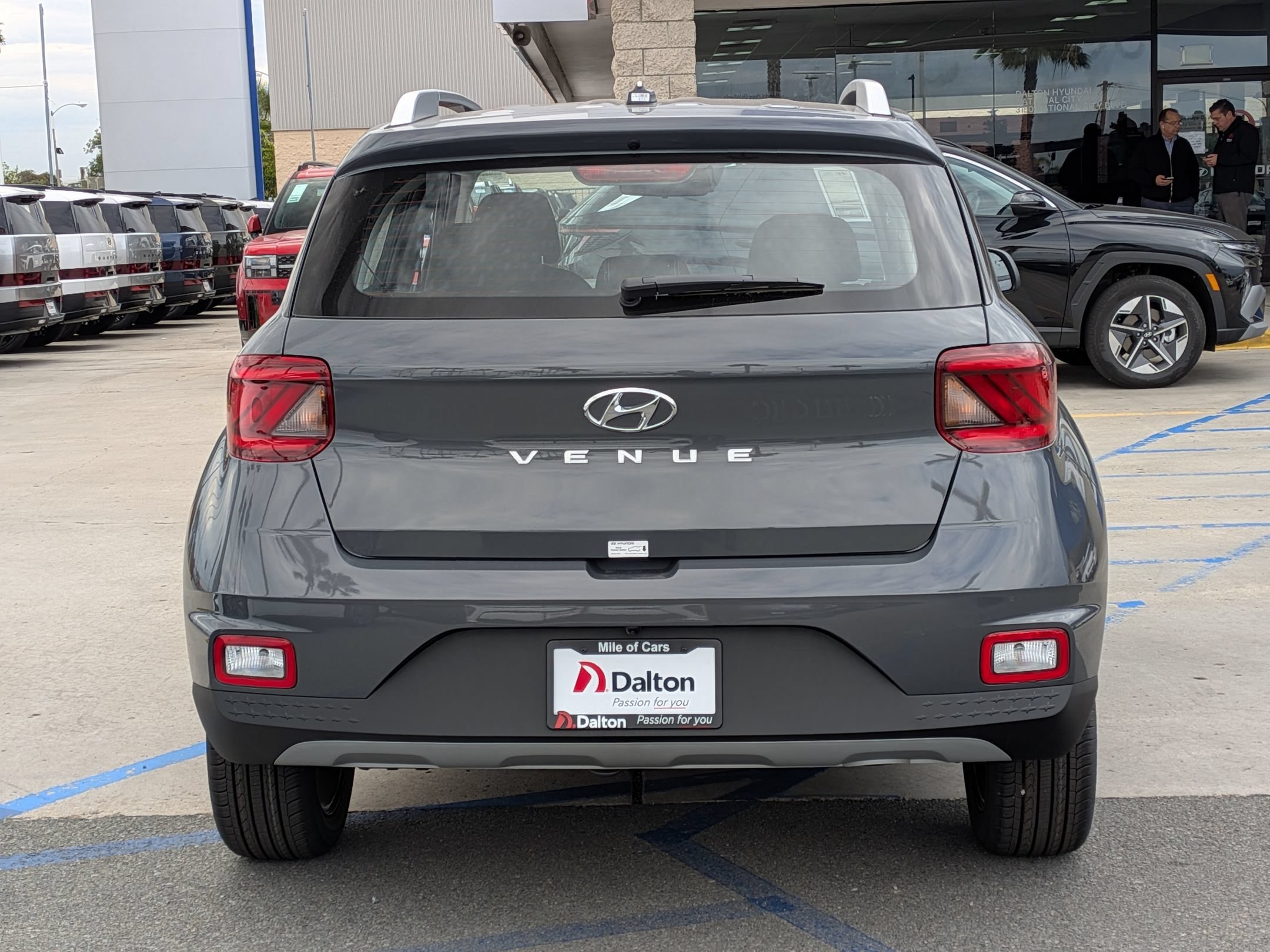 New 2026 Hyundai Venue SEL FWD image 3