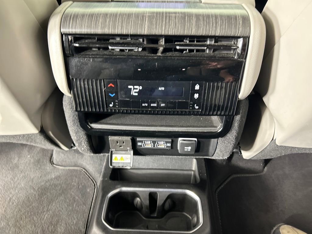 Used 2024 Jeep Wagoneer Series III image 18