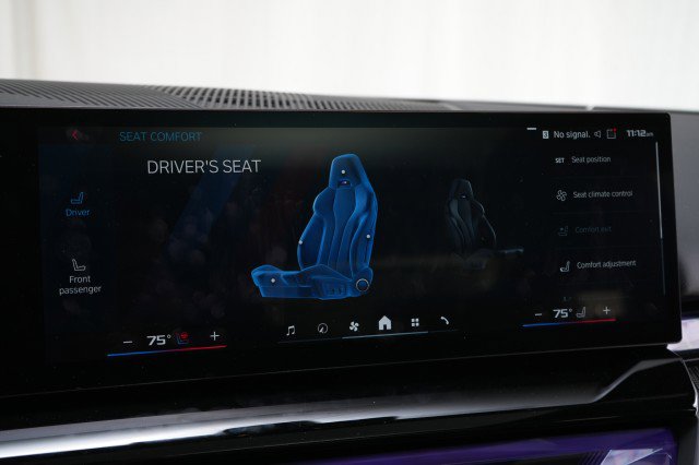 Used 2025 BMW M5 w/ Executive Package image 48