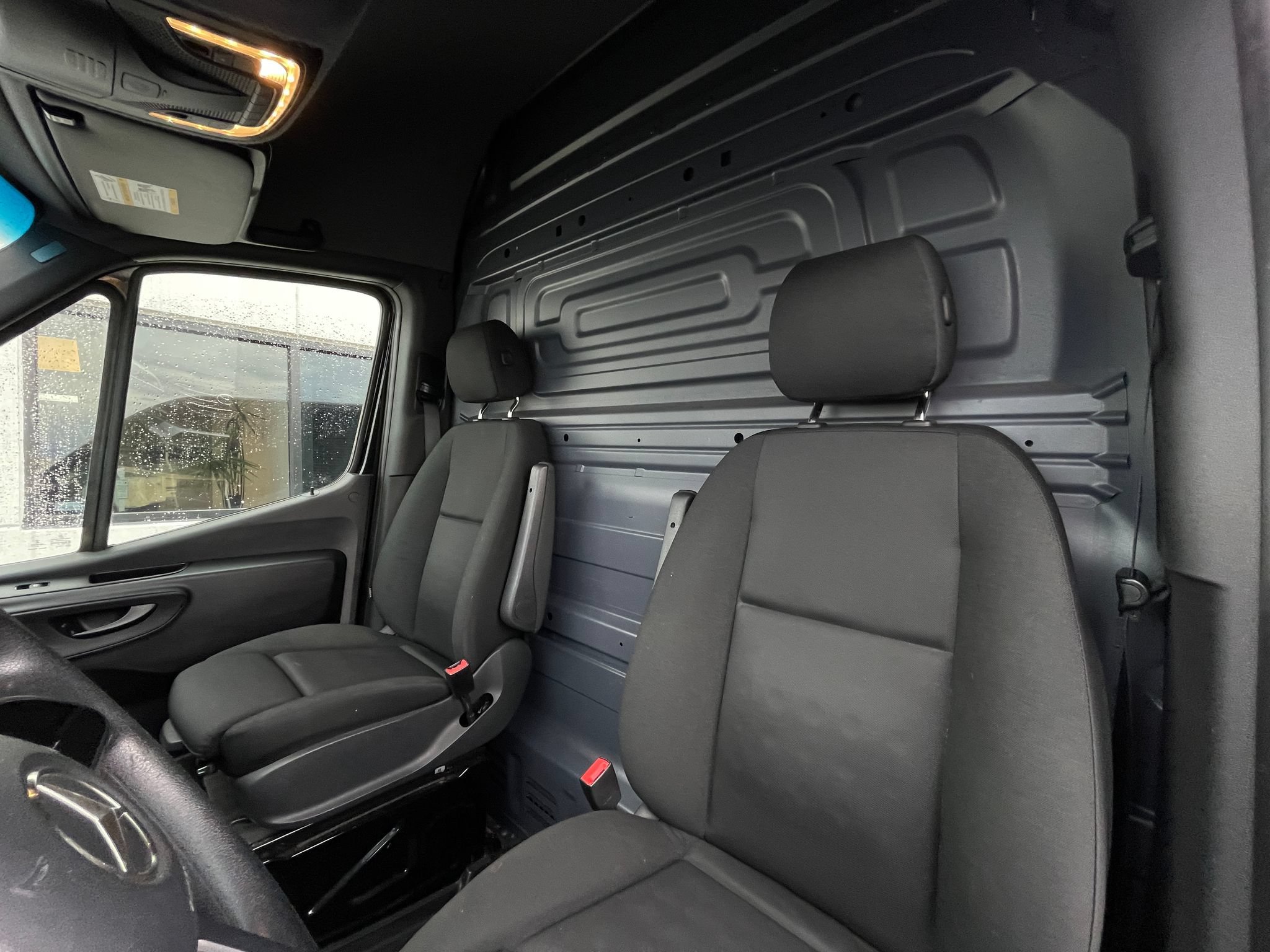 Used 2020 Mercedes-Benz Sprinter 2500 image 10