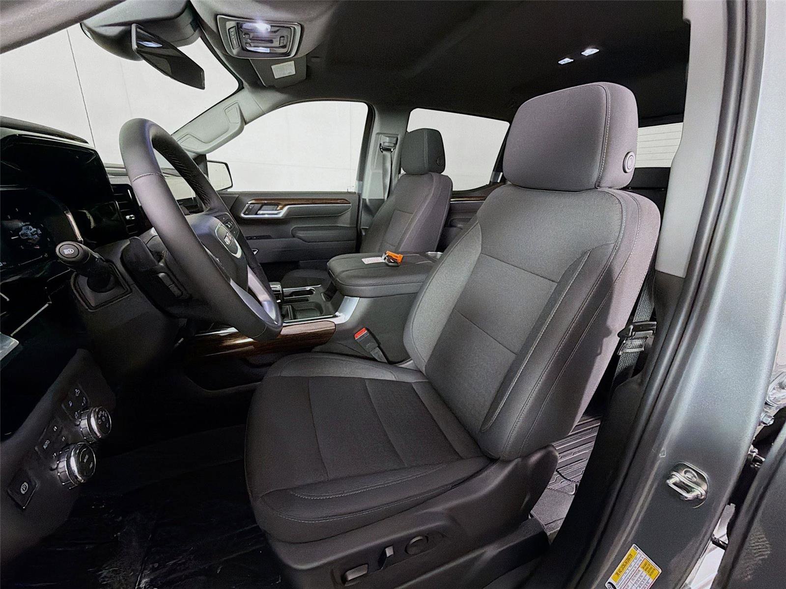 New 2026 GMC Sierra 1500 Elevation image 11