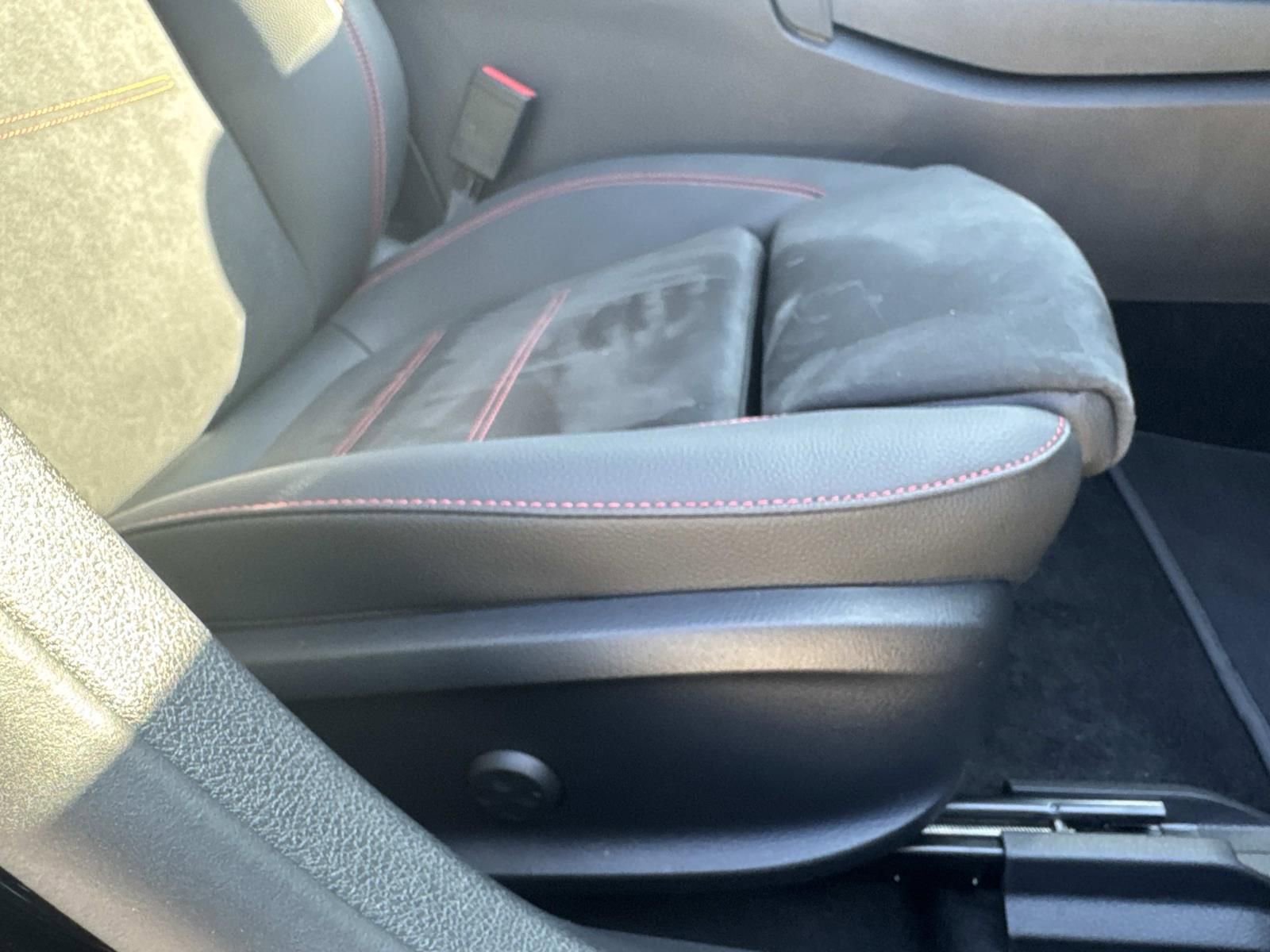 Used 2025 Mercedes-Benz CLA 35 AMG 4MATIC image 13